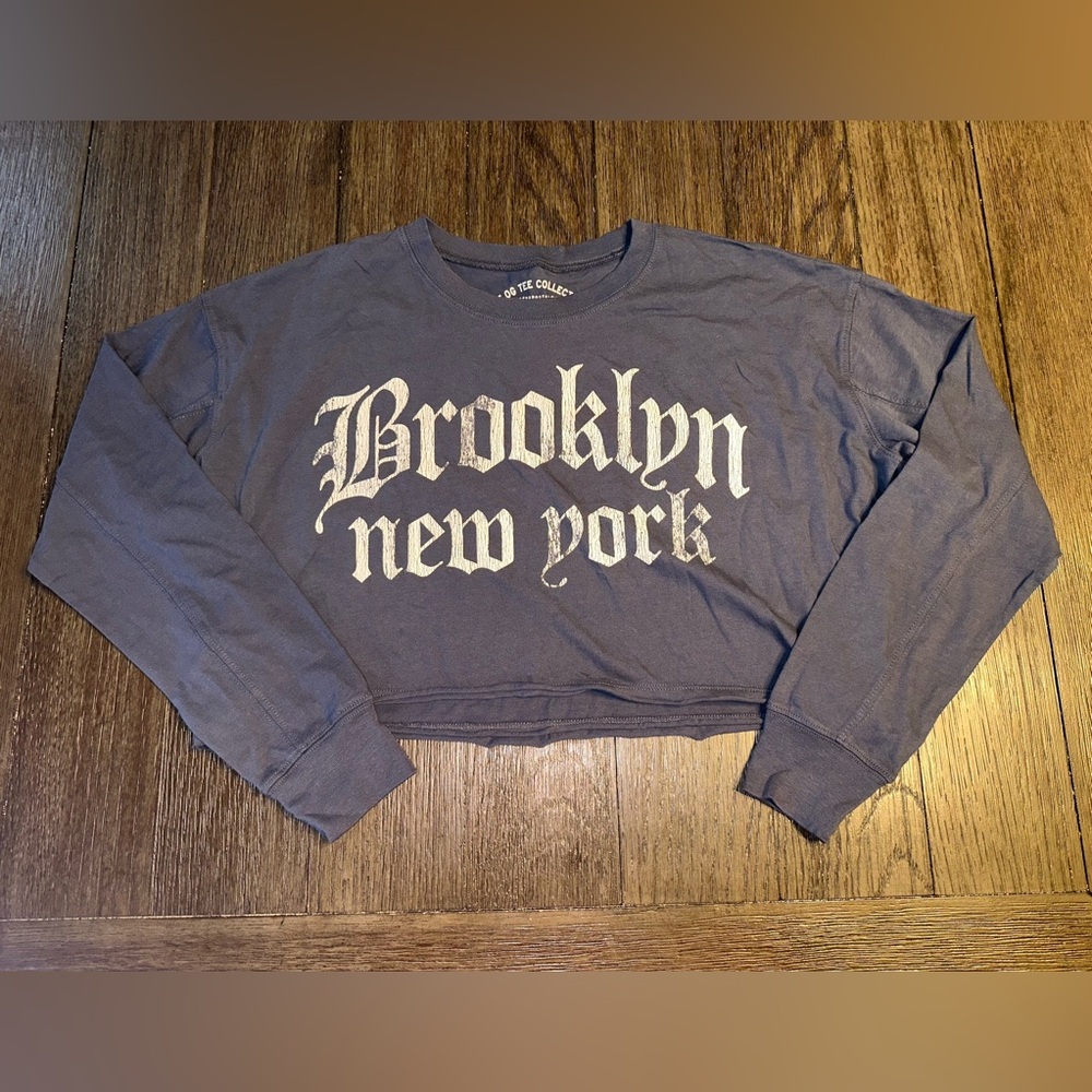 NWOT Juniors Aeropostale Size XS Brooklyn New York Long Sleeve Crop Top Bluegray